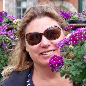 Meet your Posher, Denise